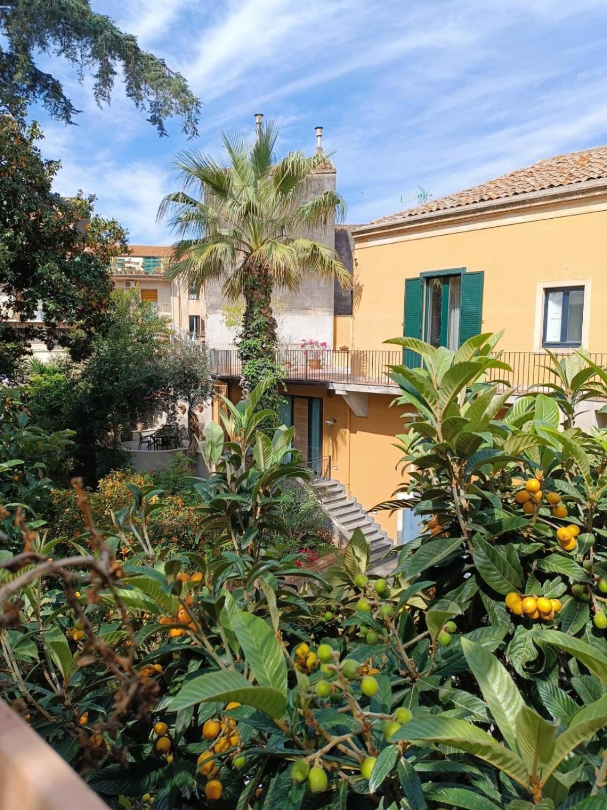 La Corte Dei Nespoli Acireale Buitenkant foto