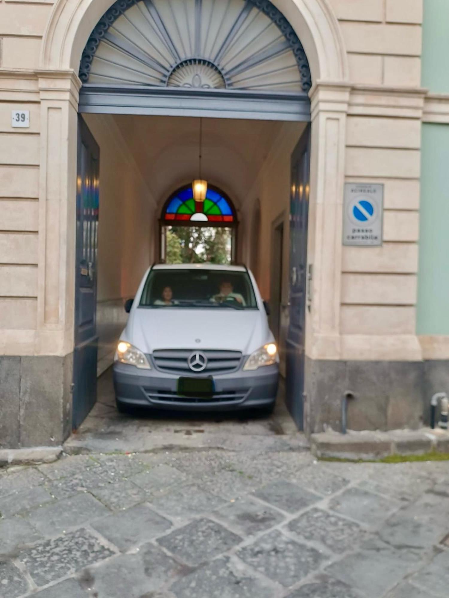 La Corte Dei Nespoli Acireale Buitenkant foto